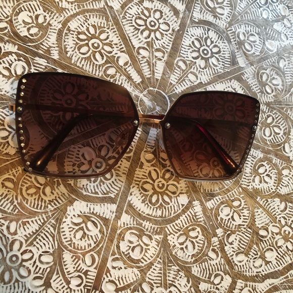 Brand New Brown & Gold Classy Bling Sunglasses - Picture 3 of 8